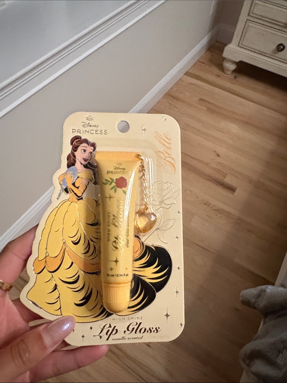 Belle Vanilla-Scented Lip Gloss - Yellow